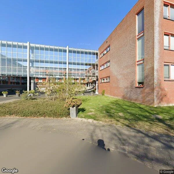 Straatbeeld van Debussyring 15, 3261JA Oud-Beijerland