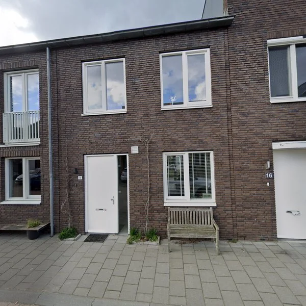 Straatbeeld van Delflandstraat 12, 5018DD Tilburg