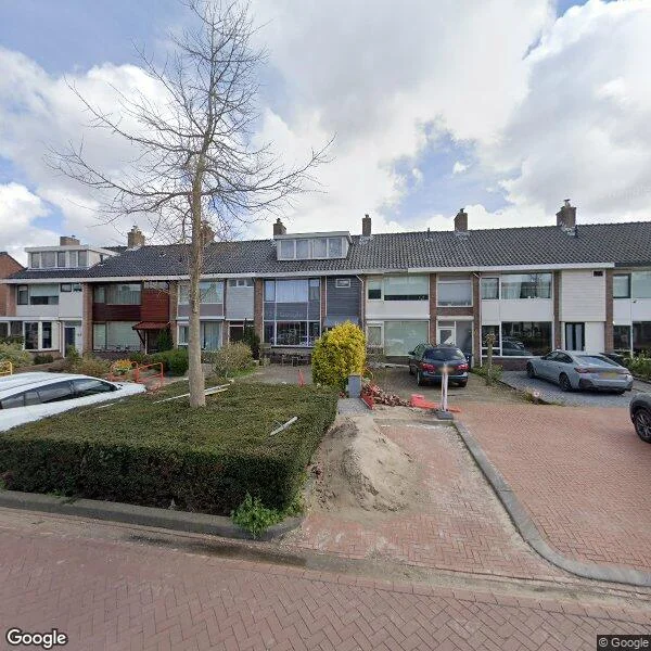 Straatbeeld van Dennenlaan 168, 1161CV Zwanenburg