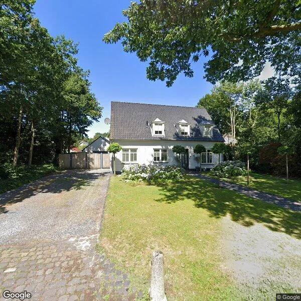 Straatbeeld van Deurneseweg 24, 5812PB Heide