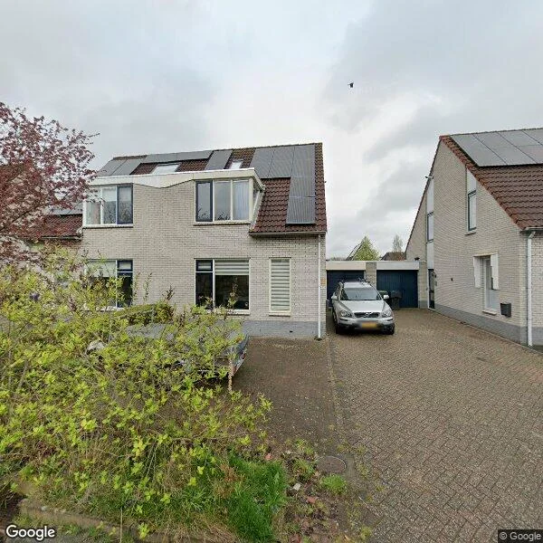 Straatbeeld van Dijkrechter 9, 9951LS Winsum