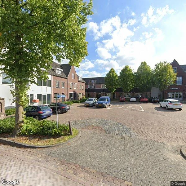Straatbeeld van Dobbelsteenplein 2C, 5464VP Veghel