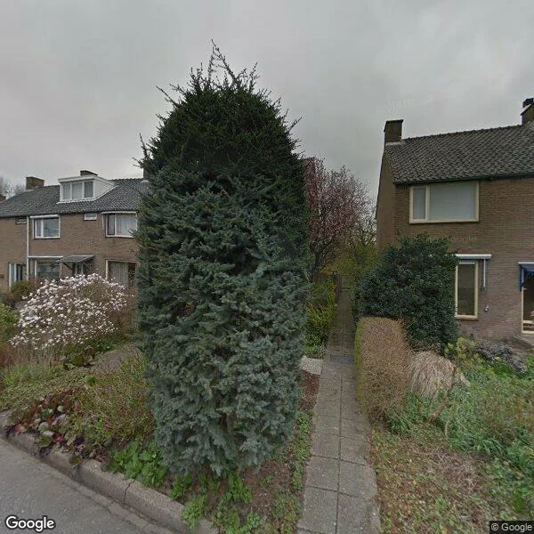 Straatbeeld van Dokter Hamburgerlaan 32, 2771JP Boskoop