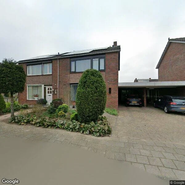 Straatbeeld van Dokter Nillesenstraat 15, 6645AP Winssen