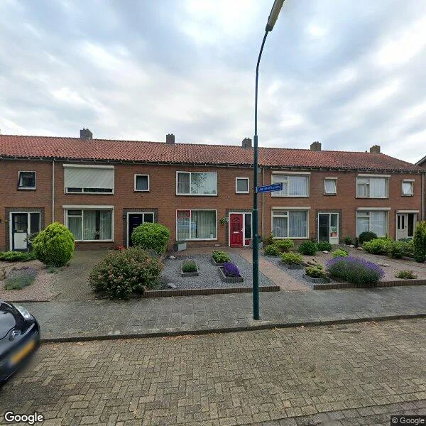 Straatbeeld van Dokter Plaslaan 43, 5324CR Ammerzoden