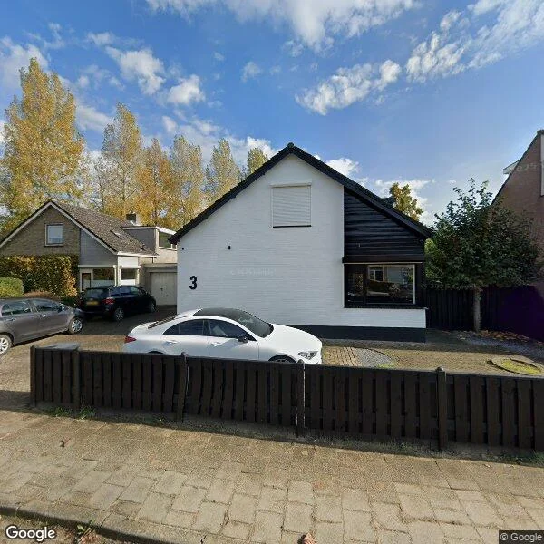 Straatbeeld van Dokter van Vuurestraat 3, 4271XE Dussen