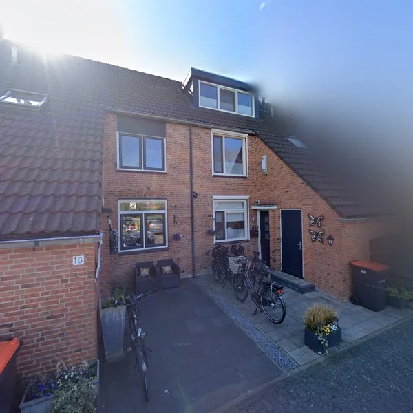 Straatbeeld van Domela Nieuwenhuisware 16, 8014TP Zwolle