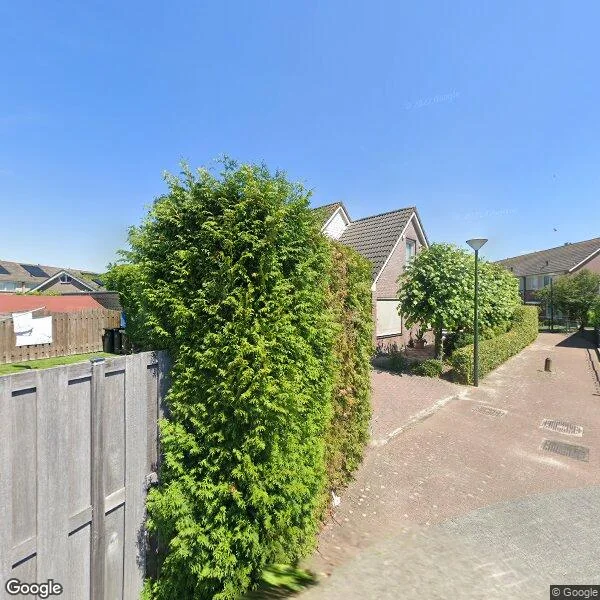 Straatbeeld van Donjon 30, 4181DD Waardenburg