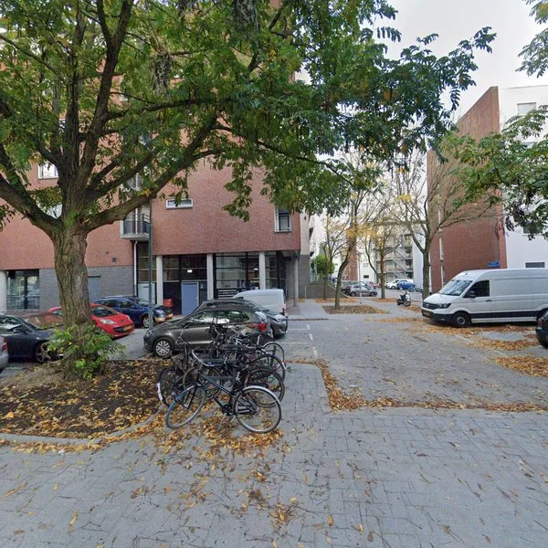 Straatbeeld van Donker Curtiusstraat 335, 3038SB Rotterdam