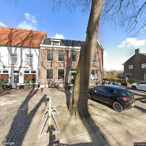 Straatbeeld van Dorpsplein 10, 4574RD Zuiddorpe