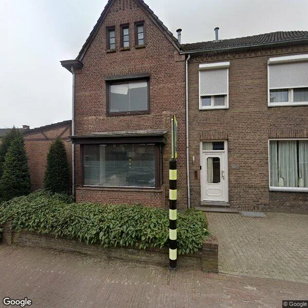 Straatbeeld van Dorpsstraat 55, 6365BH Schinnen