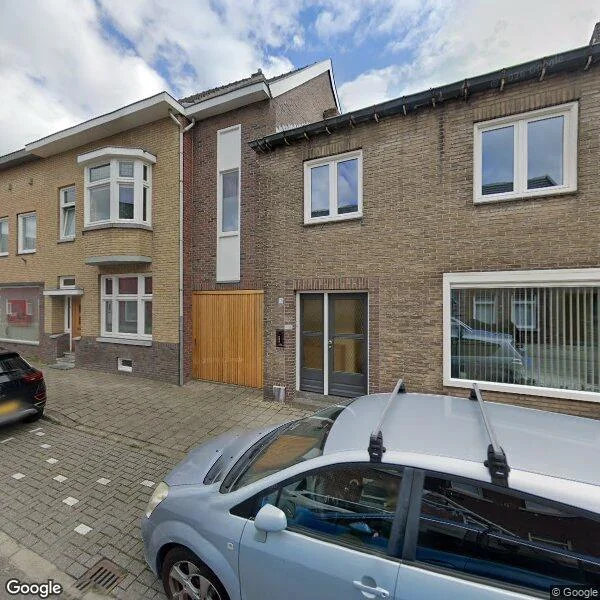 Straatbeeld van Dorpstraat 105, 6227BL Maastricht