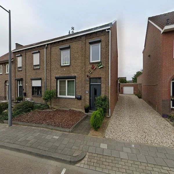 Straatbeeld van Dorpstraat 114, 6122CC Buchten