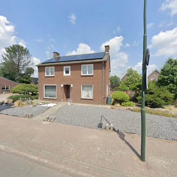 Straatbeeld van Dorpstraat 14, 6091NK Leveroy