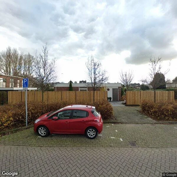 Straatbeeld van Dorpstraat 37, 2152BA Nieuw-Vennep