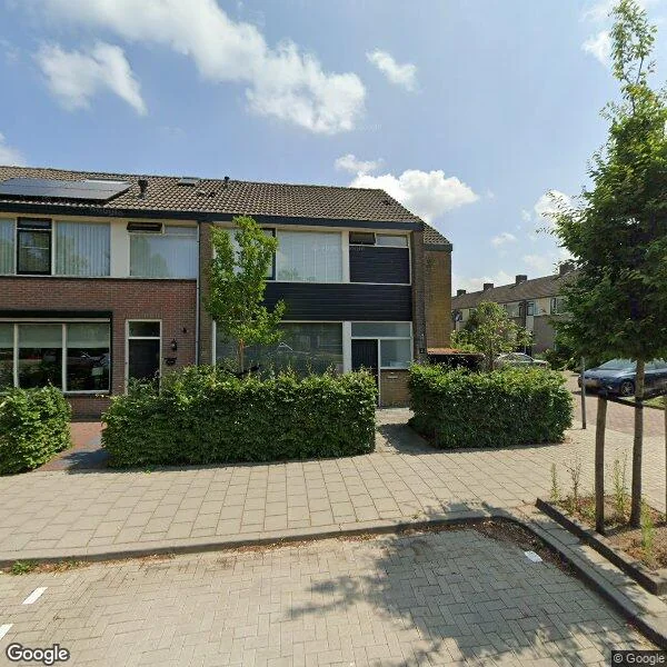 Straatbeeld van Douwes Dekkerlaan 21, 3351CH Papendrecht