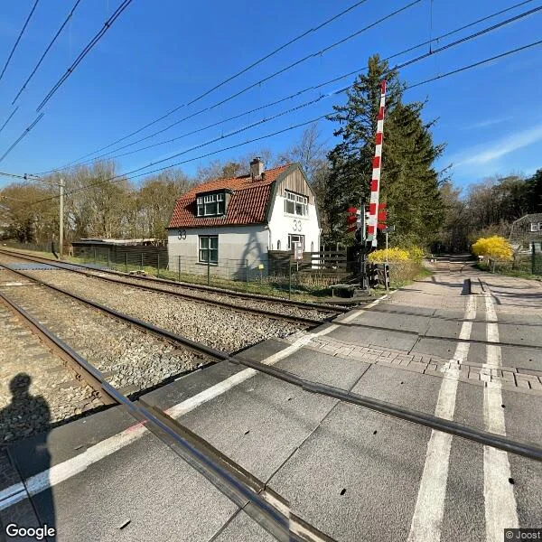 Straatbeeld van Dr Albert Schweitzerweg 4, 1251SV Laren