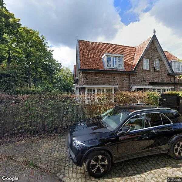 Straatbeeld van Dr. Batenburglaan 181, 4837BP Breda