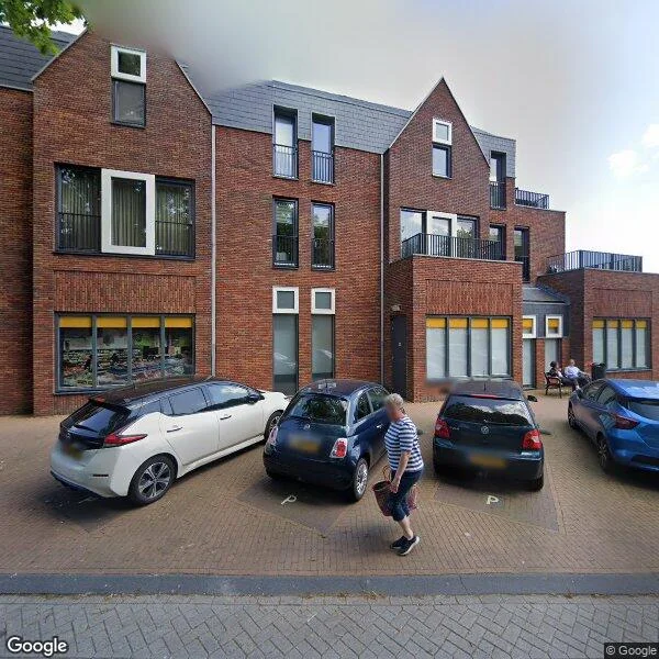 Straatbeeld van Dr. Bouwdijkstraat 49, 2381CA Zoeterwoude