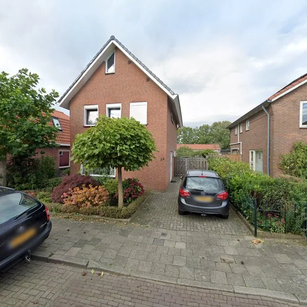 Straatbeeld van Dr. Poelsstraat 34, 7572ZT Oldenzaal