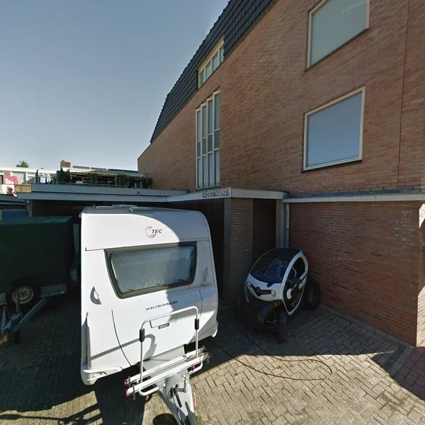 Straatbeeld van Dr Vlaanderenlaan 32A, 2396GX Koudekerk aan den Rijn