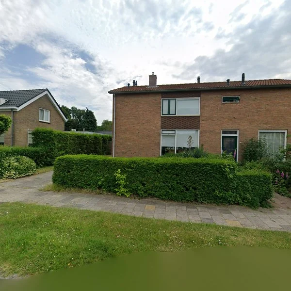 Straatbeeld van Drie Stellingenweg 22, 8431GP Oosterwolde
