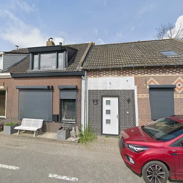 Straatbeeld van Drogedijk 15, 4793TA Fijnaart