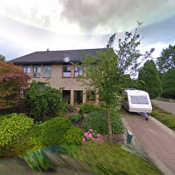 Straatbeeld van Drostenkamp 28, 8101BZ Raalte