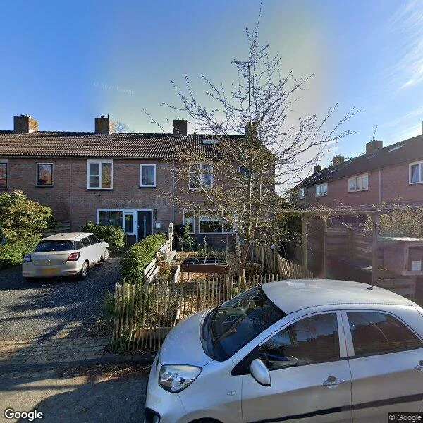 Straatbeeld van Drostweg 38, 9761CR Eelde