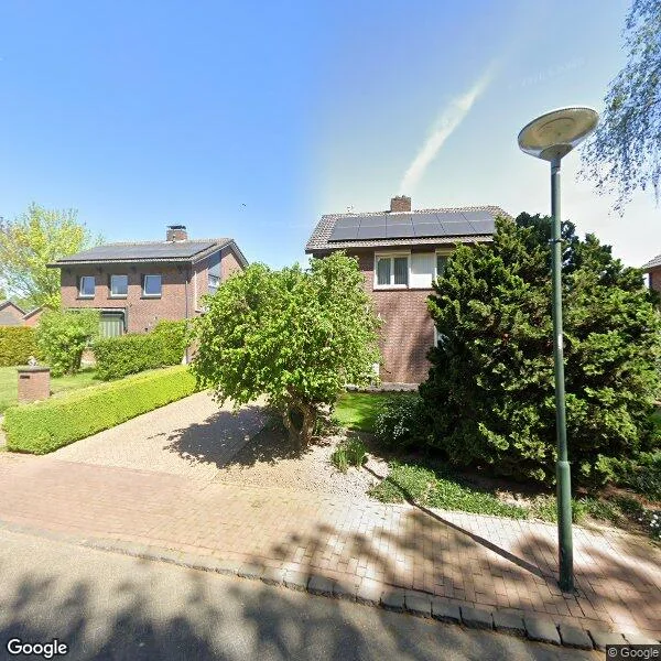 Straatbeeld van Drs J. Lebensstraat 16, 6116BL Roosteren