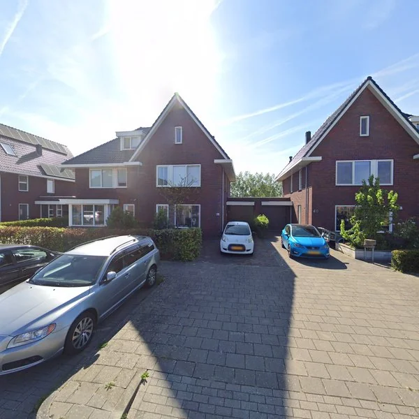 Straatbeeld van Dwergmeeuw 38, 1704XK Heerhugowaard