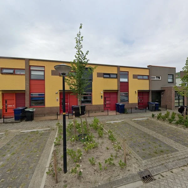 Straatbeeld van Ecrustraat 8, 1339CH Almere