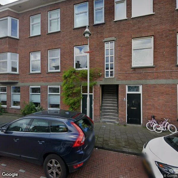 Straatbeeld van Eerbeeklaan 13, 2573HP Den Haag