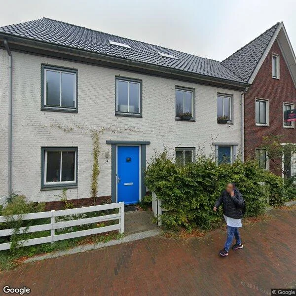 Straatbeeld van Eeuwige Jeugdlaan 32, 1022KG Amsterdam