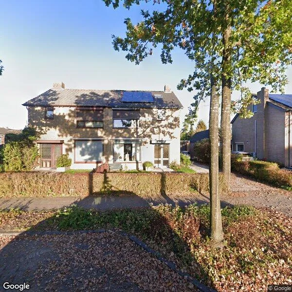 Straatbeeld van Eikenlaan 12, 4254AS Sleeuwijk