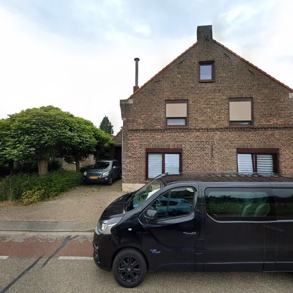Straatbeeld van Eiland 17, 6107CA Stevensweert