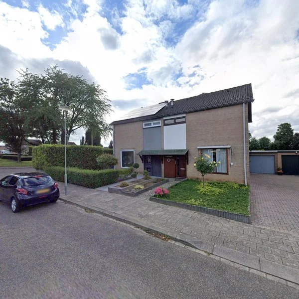 Straatbeeld van Einderstraat 24, 6155LJ Puth