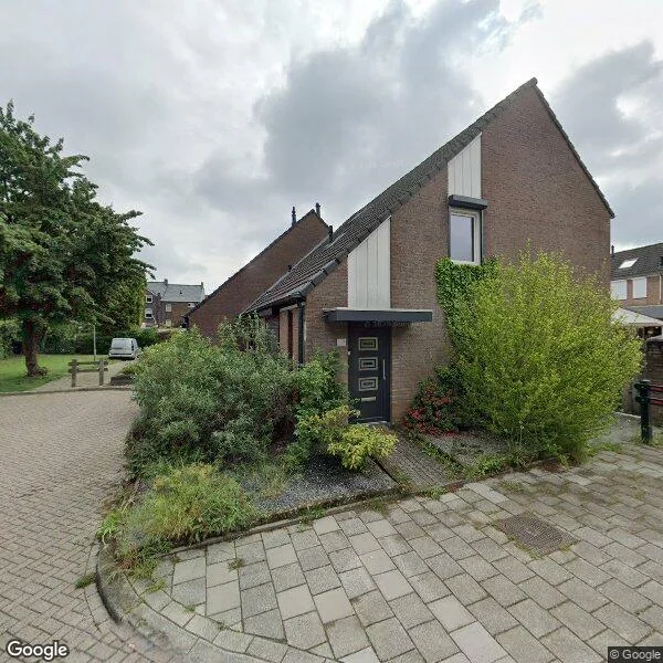 Straatbeeld van Elbereveldstraat 8A, 6466KA Kerkrade
