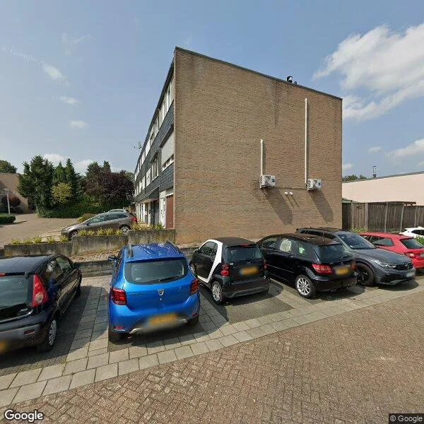 Straatbeeld van Elisa-Gracht 83, 6465CZ Kerkrade
