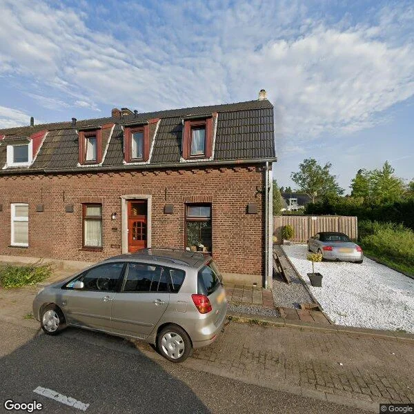 Straatbeeld van Elmpterweg 32, 6042KL Roermond