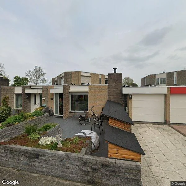 Straatbeeld van Elvis Presleystraat 27, 1311HL Almere