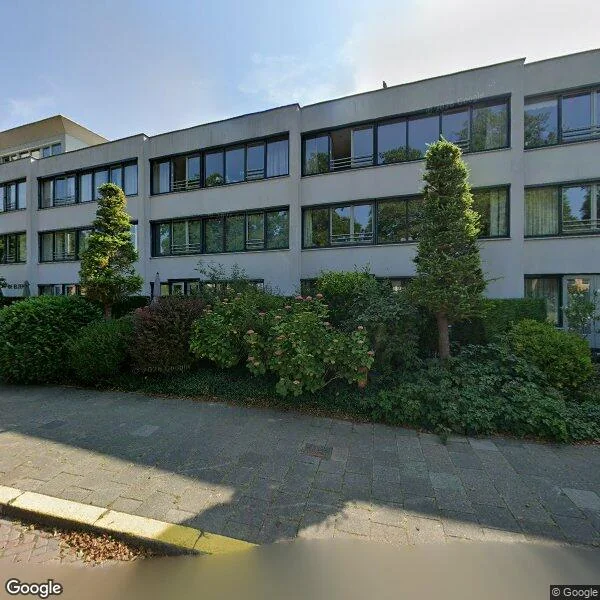 Straatbeeld van Elzenlaan 124, 3319VC Dordrecht