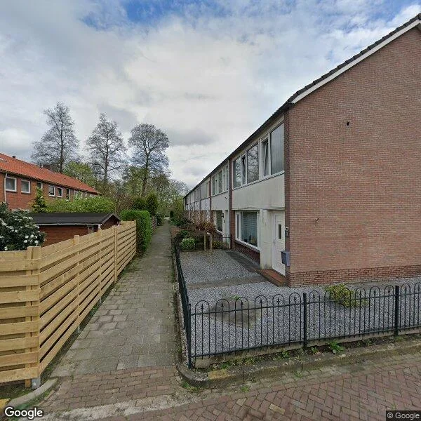 Straatbeeld van Elzenlaan 9, 9674BP Winschoten
