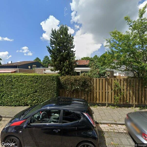 Straatbeeld van Elzenzoom 81, 3355AD Papendrecht