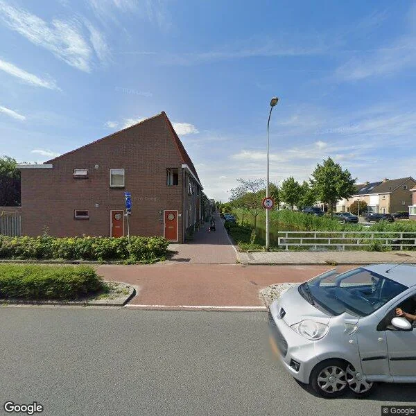 Straatbeeld van Emmakade 100, 2411JE Bodegraven