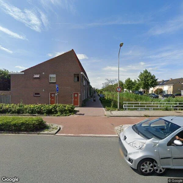 Straatbeeld van Emmakade 99, 2411JE Bodegraven