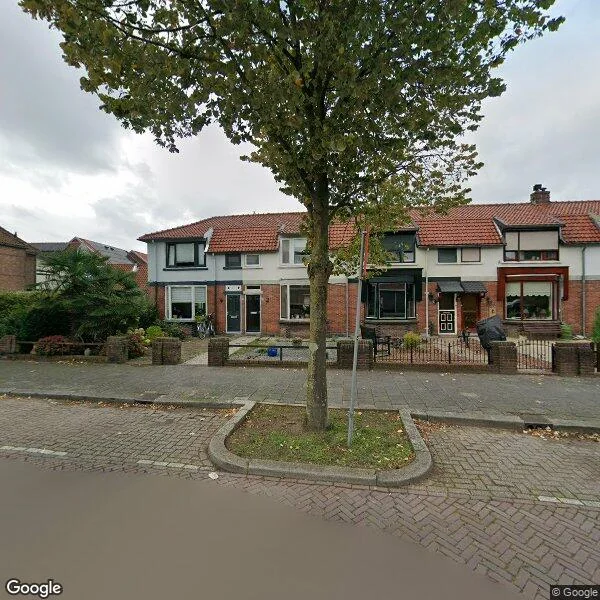 Straatbeeld van Emmalaan 49, 2405GA Alphen aan den Rijn