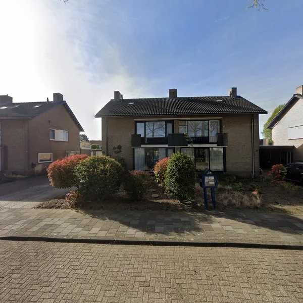 Straatbeeld van Emmaplein 35, 5531HL Bladel