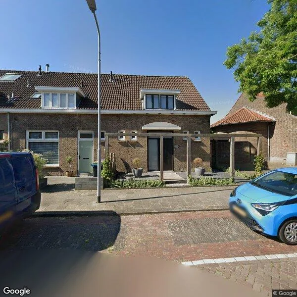 Straatbeeld van Emmastraat 1, 3331XA Zwijndrecht