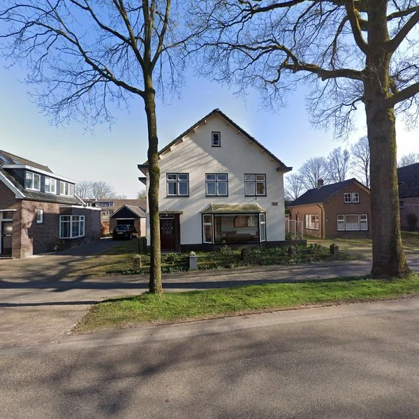 Straatbeeld van Emsterweg 20, 8171PJ Vaassen